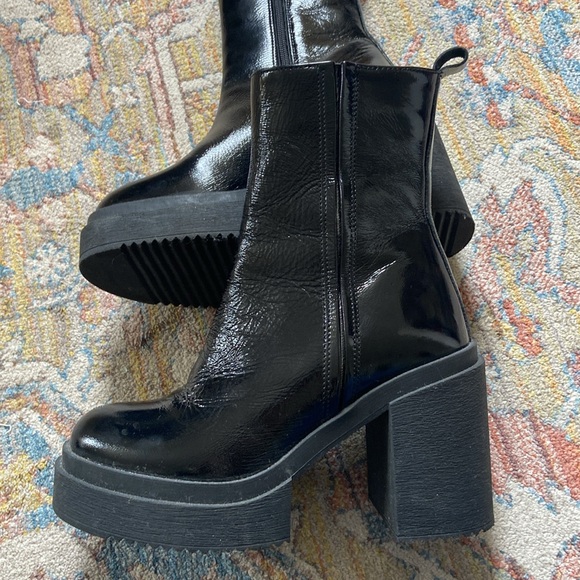 Steve Madden Sawyer Black Patent Leather Platform Ankle Boots size 6 - Picture 5 of 12